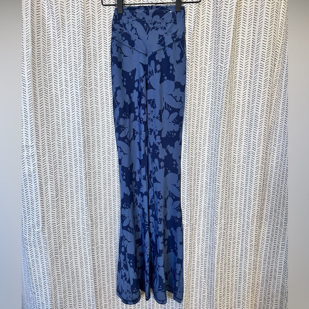 Offline by Aerie Real Me Super Flare Small